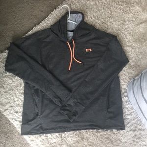 Women’s under Armour sweatshirt